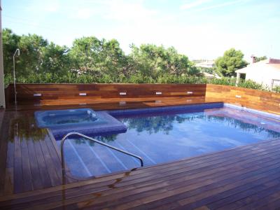 swimming pool deck