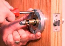 accurate locksmith service emergency locksmiths 