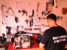 king s locksmith lock re-key 