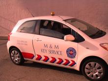 m   m key service car locksmith 
