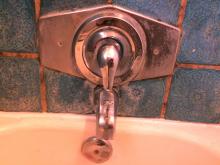 the handyman plumber 